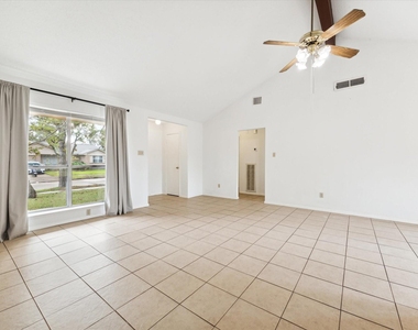 2723 N Brompton Drive - Photo Thumbnail 3
