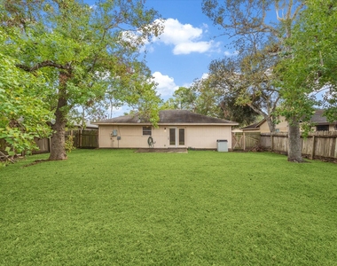 2723 N Brompton Drive - Photo Thumbnail 18