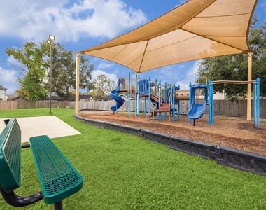 2723 N Brompton Drive - Photo Thumbnail 24