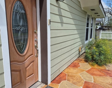 209 Florence Street - Photo Thumbnail 1
