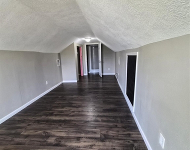 209 Florence Street - Photo Thumbnail 21