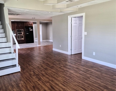 209 Florence Street - Photo Thumbnail 19