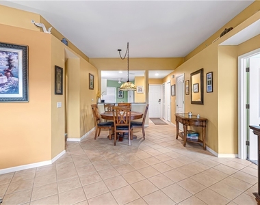 12141 Summergate Circle - Photo Thumbnail 6