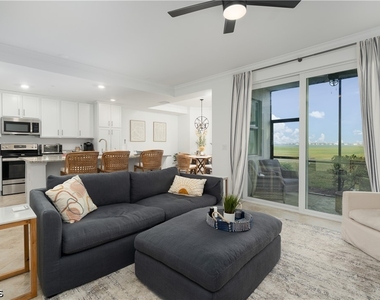 43030 Greenway Boulevard - Photo Thumbnail 15
