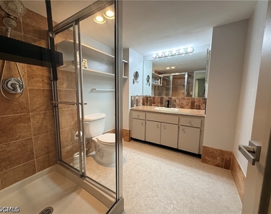 1608 Se 28th Terrace - Photo Thumbnail 14