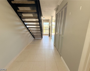 1608 Se 28th Terrace - Photo Thumbnail 10