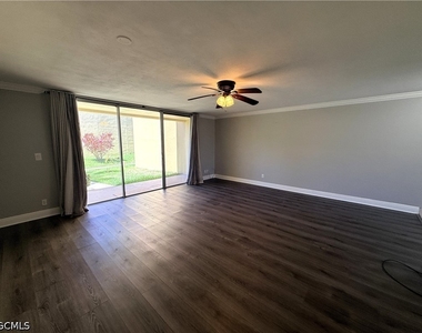 1608 Se 28th Terrace - Photo Thumbnail 2