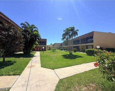 1608 Se 28th Terrace - Photo Thumbnail 29