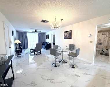 7050 Nantucket Circle - Photo Thumbnail 5