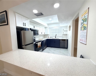 7050 Nantucket Circle - Photo Thumbnail 4