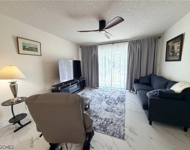 7050 Nantucket Circle - Photo Thumbnail 8