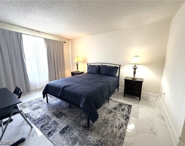 7050 Nantucket Circle - Photo Thumbnail 13