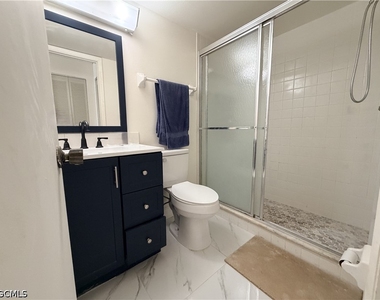 7050 Nantucket Circle - Photo Thumbnail 14