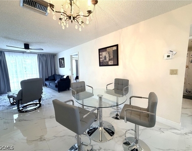 7050 Nantucket Circle - Photo Thumbnail 6