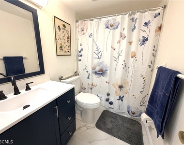 7050 Nantucket Circle - Photo Thumbnail 16