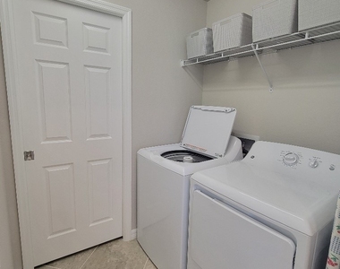 10700 Palazzo Way - Photo Thumbnail 8