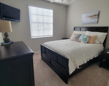10700 Palazzo Way - Photo Thumbnail 4