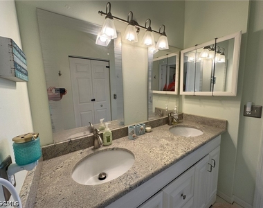 14980 Vista View Way - Photo Thumbnail 12