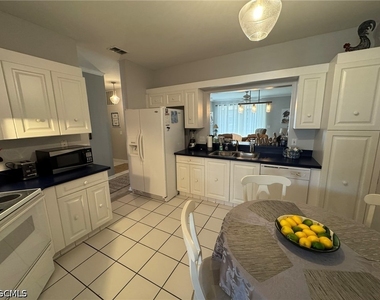 14980 Vista View Way - Photo Thumbnail 7