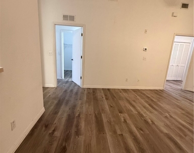8416 Bernwood Cove Loop - Photo Thumbnail 4