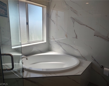 2434 Laurentina Lane - Photo Thumbnail 8