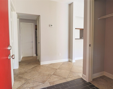2025 Augusta Drive - Photo Thumbnail 13