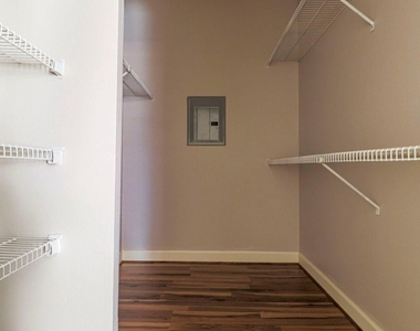 2025 Augusta Drive - Photo Thumbnail 11