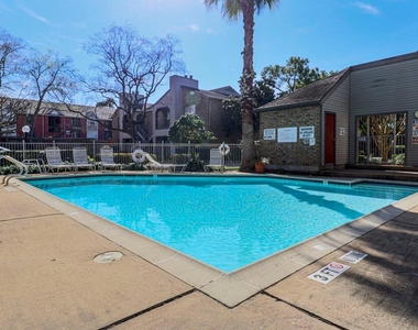 2025 Augusta Drive - Photo Thumbnail 15