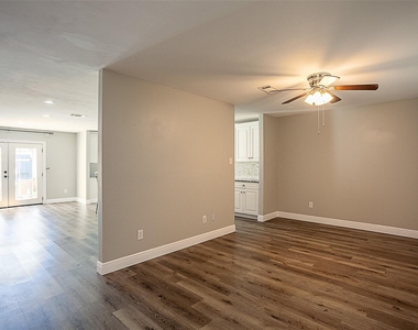 1171 Park Meadow Drive - Photo Thumbnail 4