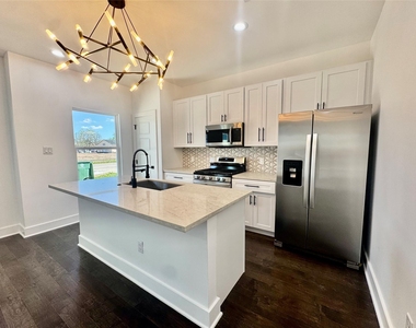 6928 Paris Street - Photo Thumbnail 4