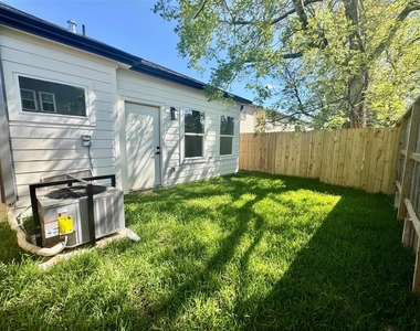 6928 Paris Street - Photo Thumbnail 19