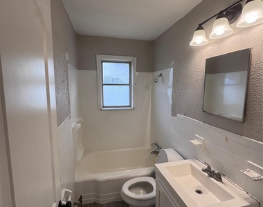 1610 Mystic Street - Photo Thumbnail 5