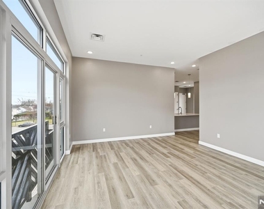 271 Millburn - Photo Thumbnail 16