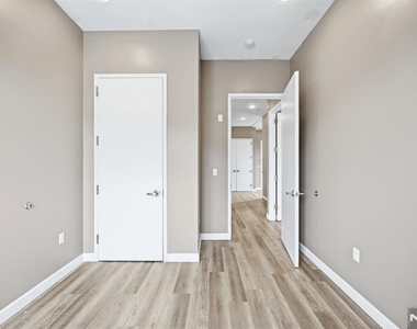 271 Millburn - Photo Thumbnail 12
