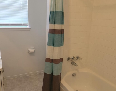 600 Hilliard Street - Photo Thumbnail 9