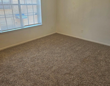 600 Hilliard Street - Photo Thumbnail 13