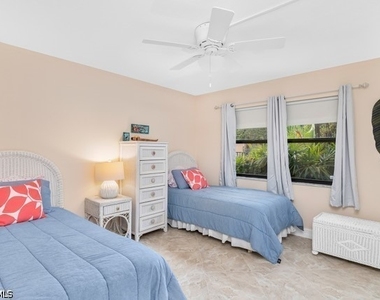 4300 Belair Lane - Photo Thumbnail 12