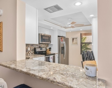 4300 Belair Lane - Photo Thumbnail 4