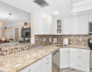 4300 Belair Lane - Photo Thumbnail 3
