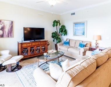 9731 Acqua Court - Photo Thumbnail 5
