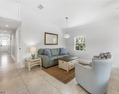 27302 Dortch Avenue - Photo Thumbnail 4