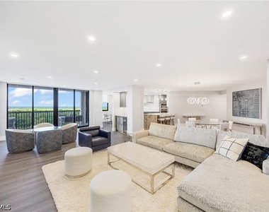 6075 Pelican Bay Boulevard - Photo Thumbnail 8