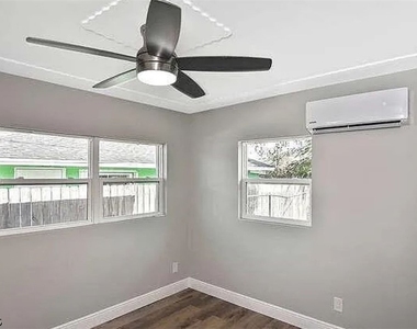 5457 9th Avenue - Photo Thumbnail 15
