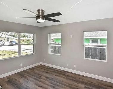 5457 9th Avenue - Photo Thumbnail 4