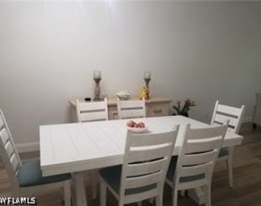 2448 Hidden Lake Drive - Photo Thumbnail 7