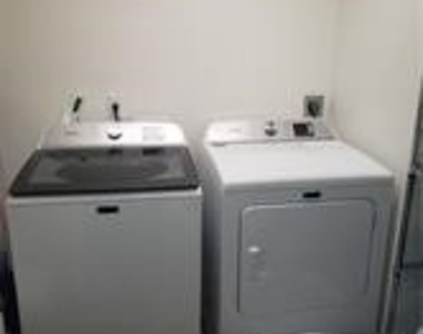 2448 Hidden Lake Drive - Photo Thumbnail 12