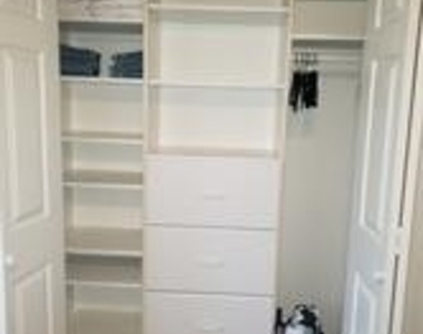 2448 Hidden Lake Drive - Photo Thumbnail 10
