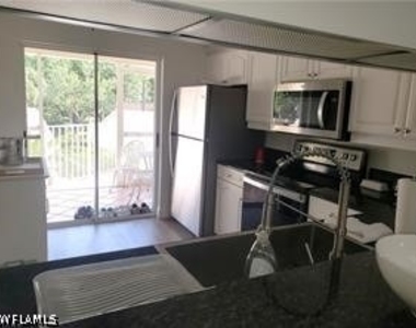 2448 Hidden Lake Drive - Photo Thumbnail 8