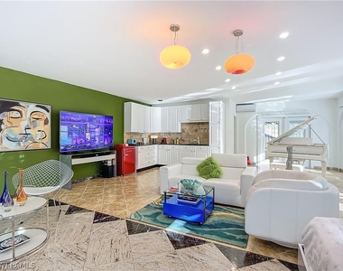 10242 Vanderbilt Drive - Photo Thumbnail 1