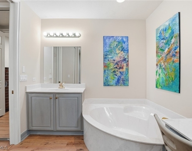 4964 Westchester Court - Photo Thumbnail 18